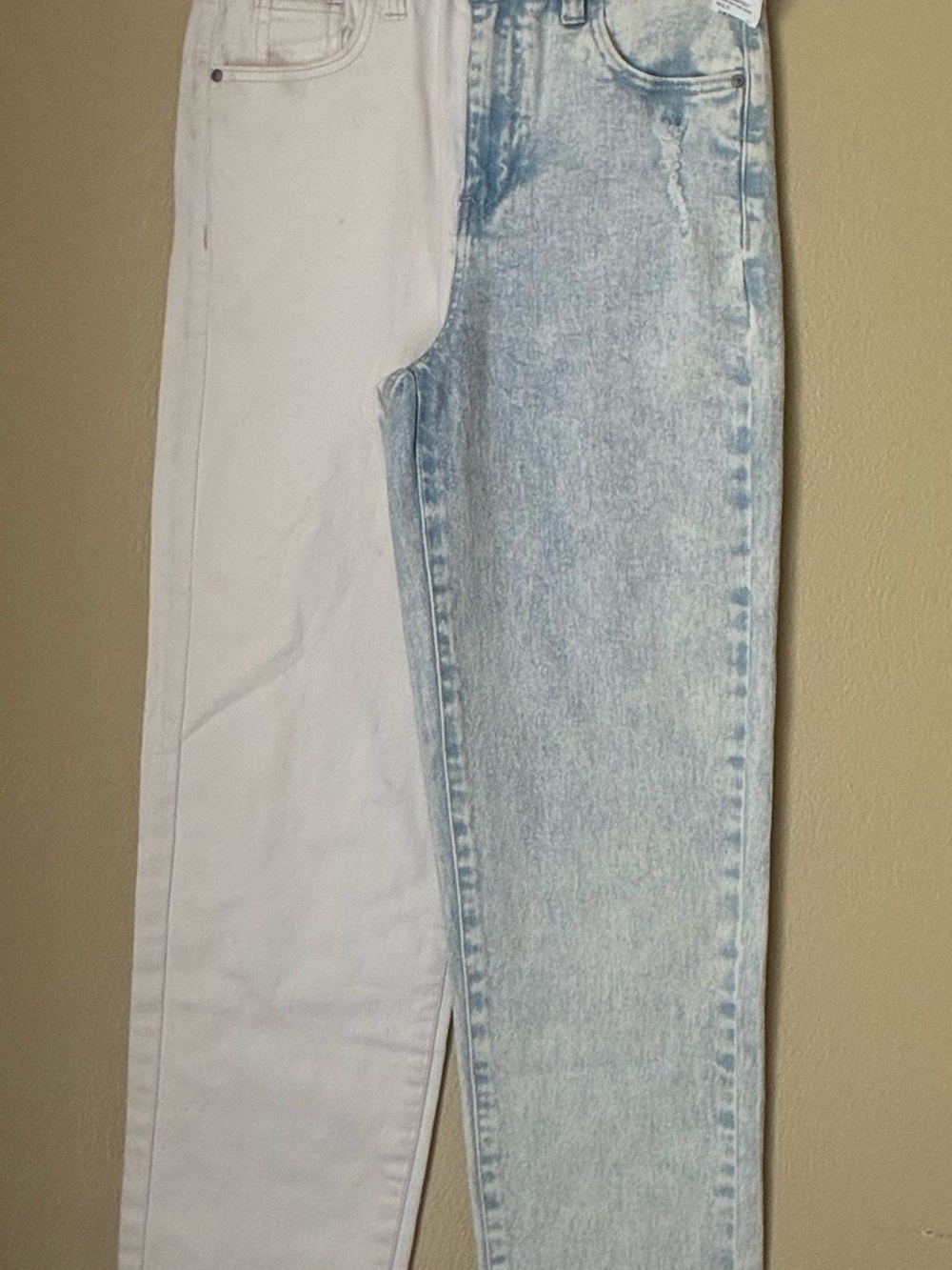 Women’s Two-Tone Jeans – Light Wash Blue & White